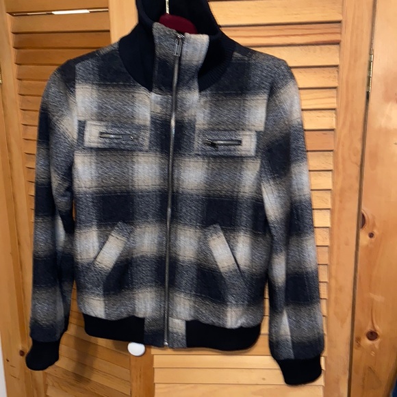 CUTE FALL/WINTER JACKET BY RELATIVITY. FULLY LINED. NEVER WORN. - Picture 2 of 5